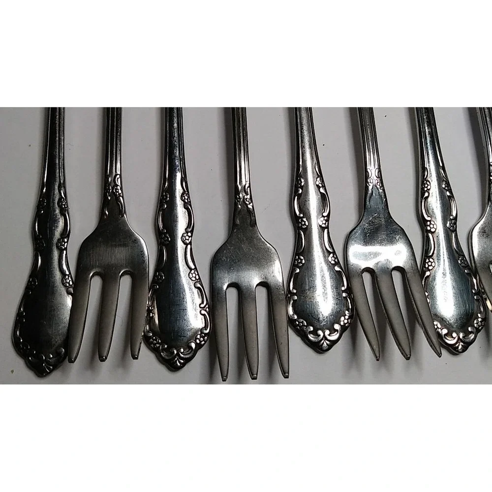Oneida Mansion Hall Distinction Deluxe Cocktail Forks Stainless Flatware 9